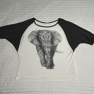 Tea N Rose LA Womens Shirt Elephant Raglan Tee 3/4 Sleeve White Gray Loose Fit S